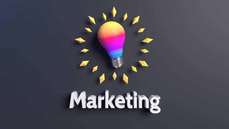 imagem de uma lâmpada escrito marketing
